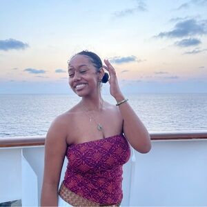 Meet your Posher, Meron